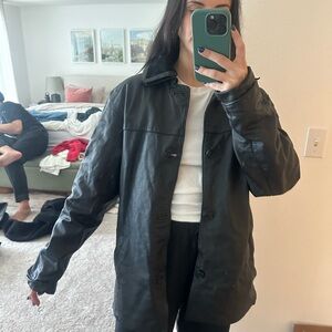 Amazing Vintage Women's Black Leather Jacket